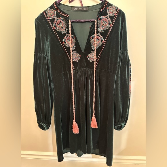 Zara Green Velvet Embroidered Dress - Picture 6 of 7